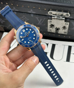 Đồng hồ Omega Seamaster Diver 300M Replica 11 màu xanh dương máy Thụy Sỹ xưởng VS 42mm (2)