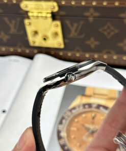 Đồng hồ Hublot Replica cao cấp Classic Fusion Titanium mặt đen máy cơ Thụy Sỹ xưởng JJZ 42mm (2)