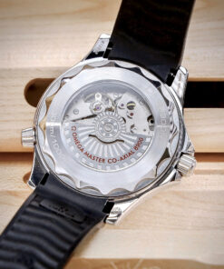 Đồng hồ Omega Seamaster Nam dây cao su mặt trắng máy cơ nhật giá rẻ 42mm