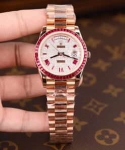 Đồng hồ Rolex Day-Date Rep 11 bọc vàng 18K đính ruby tổng hợp + kim cương moissanite GMF 40mm (2)