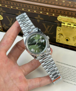 Đồng hồ Rolex Day-Date Replica 1 1 mặt xanh lá cây cọc số la mã nặng 186 gram xưởng QF 40mm (2)