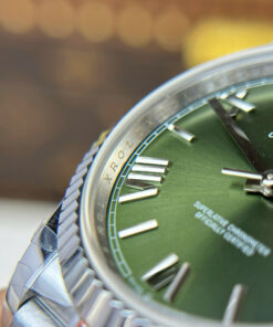 Đồng hồ Rolex Day-Date Replica 1 1 mặt xanh lá cây cọc số la mã nặng 186 gram xưởng QF 40mm (2)