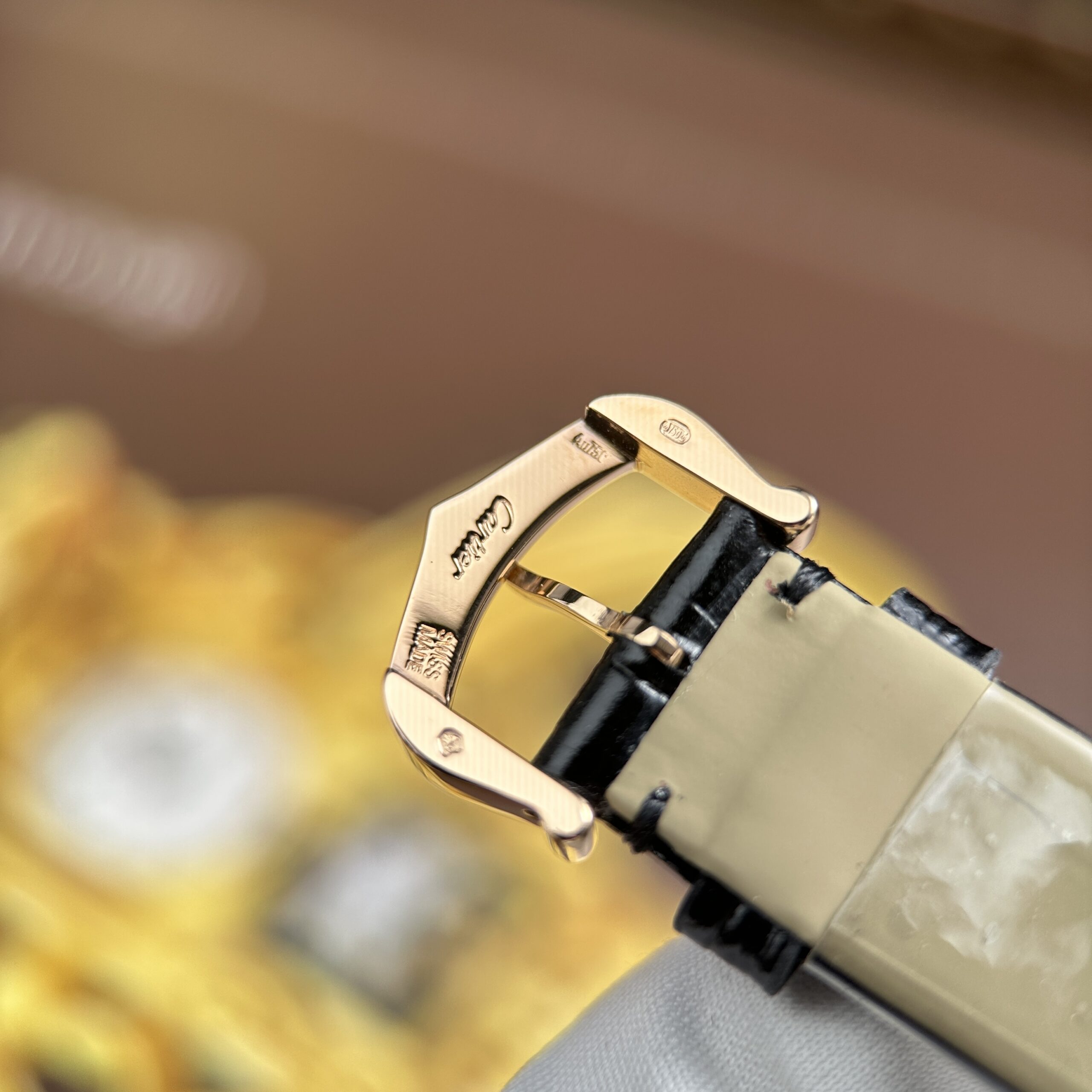 Đồng hồ Cartier Ballon Blanc Rep 11 nữ mạ vàng hồng viền đính đá xưởng AF 30mm (2) Đồng hồ Cartier Ballon Blanc Rep 11 nữ mạ vàng hồng viền đính đá xưởng AF 30mm (2)