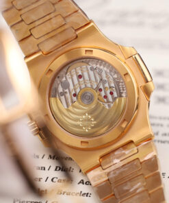 Đồng hồ Patek Philippe Nautilus 5723 Replica 11 bọc vàng hồng 18K đính ruby tổng hợp 40mm (1)