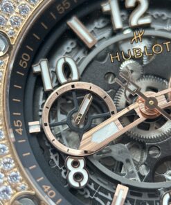 Đồng hồ Hublot Big Bang Unico King Gold Rep 11 đính full đá dây cao su 45mm (2)