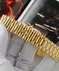 Đồng hồ Rolex Day-Date chế tác mặt MOP bọc vàng thật 40mm (2)