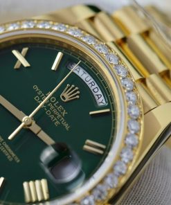 Đồng hồ Rolex Day-Date mặt xanh lá cây chế tác bọc vàng thật viền đính moissanite HongKong 40mm (2)