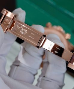 Đồng hồ Rolex Daytona mặt sundust chế tác bọc vàng thật viền đính kim cương moissanite baguette 40mm (2)