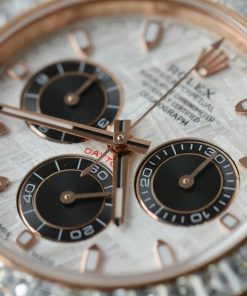 Đồng hồ Rolex Daytona mặt thiên thạch chế tác bọc vàng thật đính full moissanite HongKong 40mm (2)
