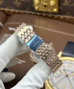 Đồng hồ nữ Omega De Ville Prestige Rep 11 mặt số màu đỏ đô dây kim loại 34mm (2)