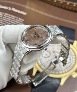 Đồng hồ nữ Omega Replica 11 De Ville Prestige mặt số khảm xà cừ nâu dây kim loại 34mm (2)