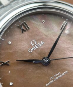Đồng hồ nữ Omega Replica 11 De Ville Prestige mặt số khảm xà cừ nâu dây kim loại 34mm (2)