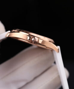 Đồng hồ nữ Patek Philippe Aquanaut 5067 Rep 11 vỏ bọc vàng thật viền đính kim cương moissanite 35 (2)