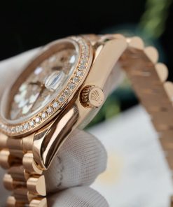 Đồng hồ Rolex DateJust mặt số butterfly chế tác bọc vàng thật viền đính kim cương moissanite 31mm (2)